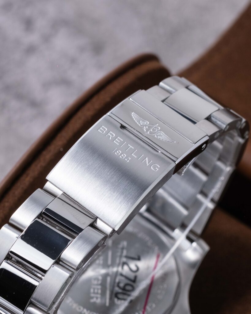 Breitling Avenger A17318101C1A1 2019