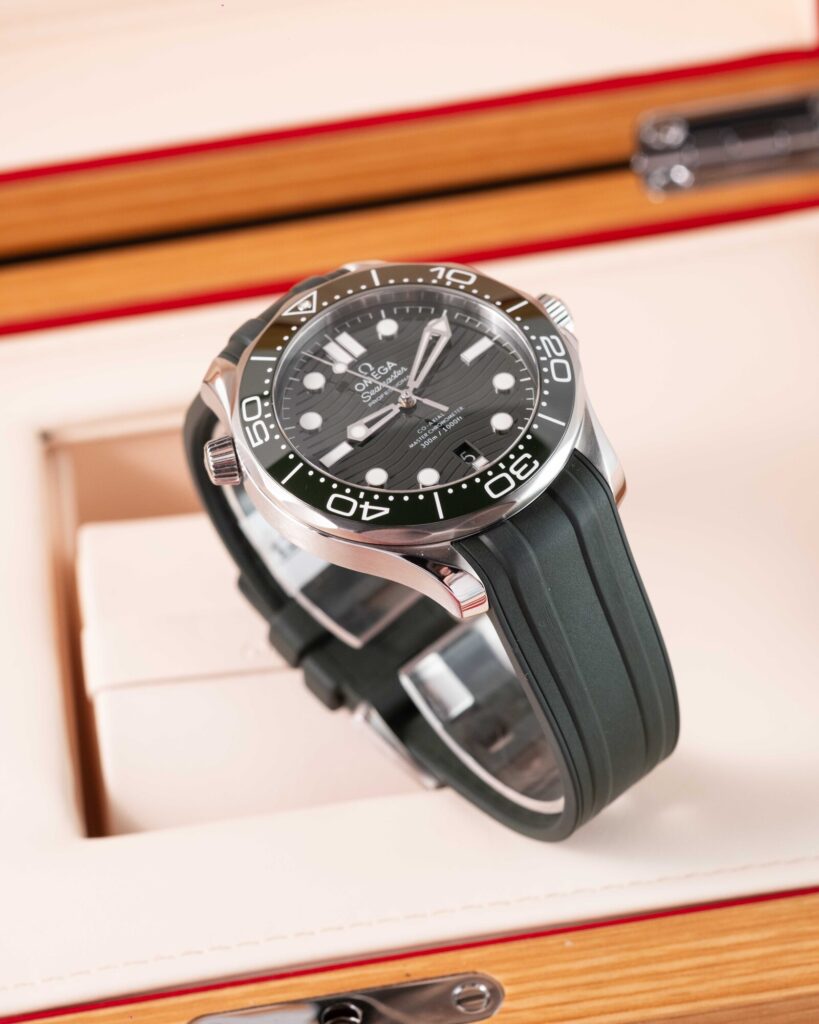 Omega Seamaster 210.32.42.20.10.001 2025