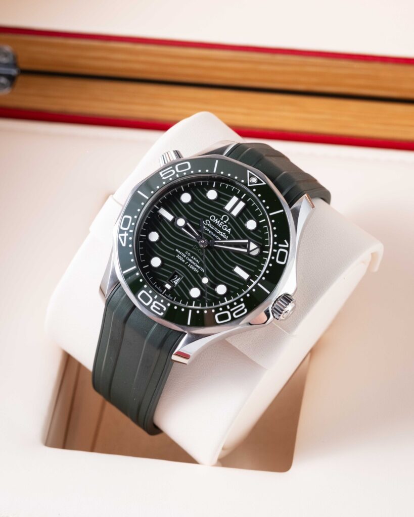 Omega Seamaster 210.32.42.20.10.001 2025