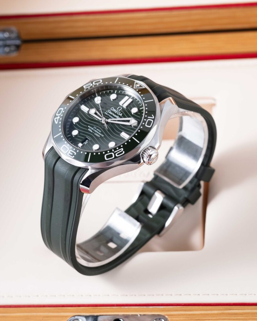 Omega Seamaster 210.32.42.20.10.001 2025