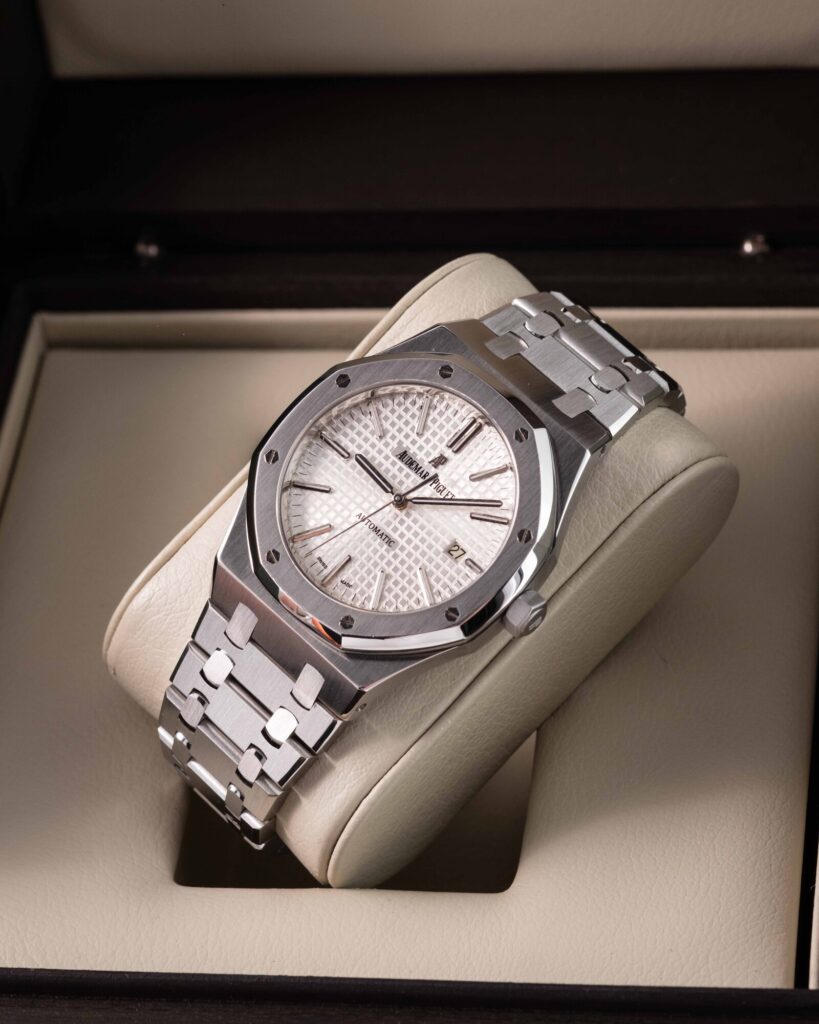 Audemars Piguet Royal Oak 15400ST.OO.1220ST.02 2012