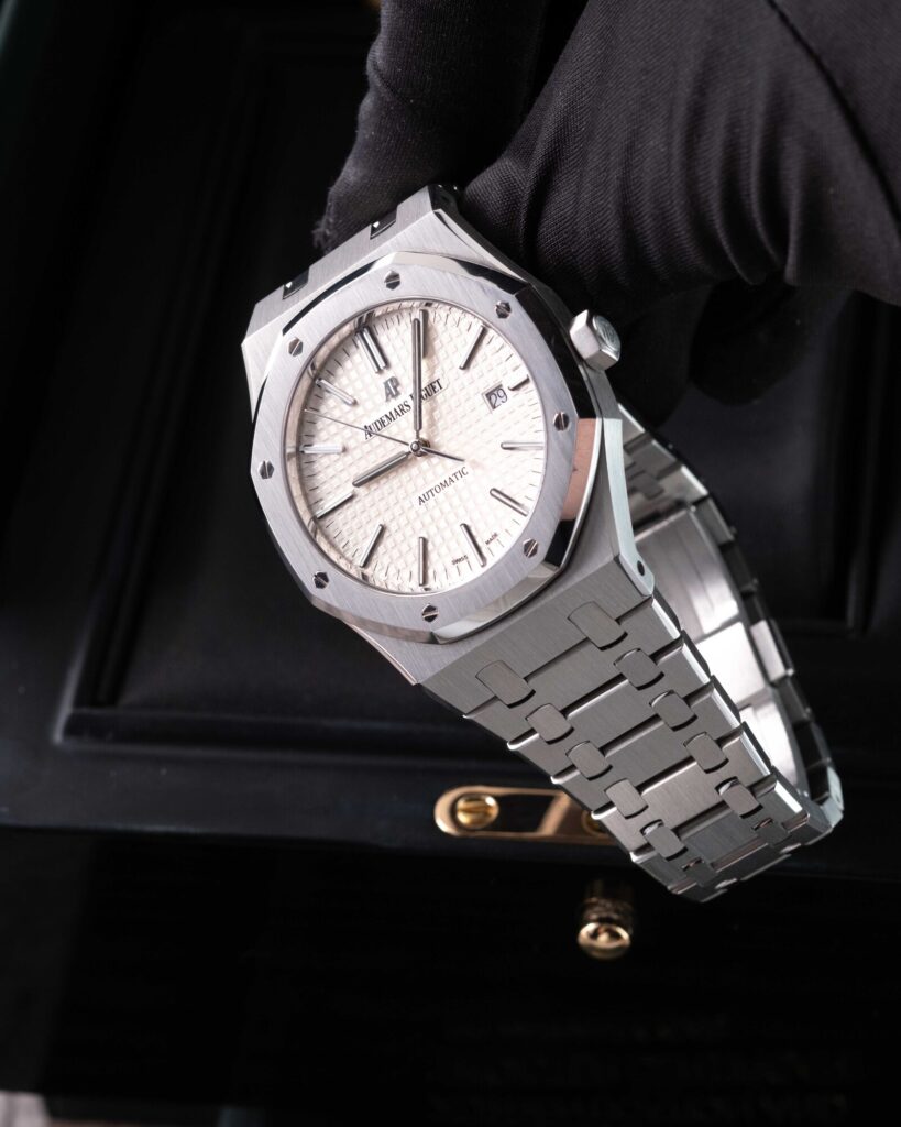 Audemars Piguet Royal Oak 15400ST.OO.1220ST.02 2016