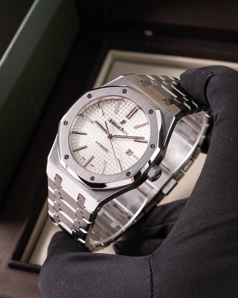 Audemars Piguet Royal Oak 15400ST.OO.1220ST.02 2012