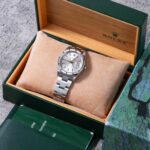 Rolex Oyster Perpetual Date 15210 2006