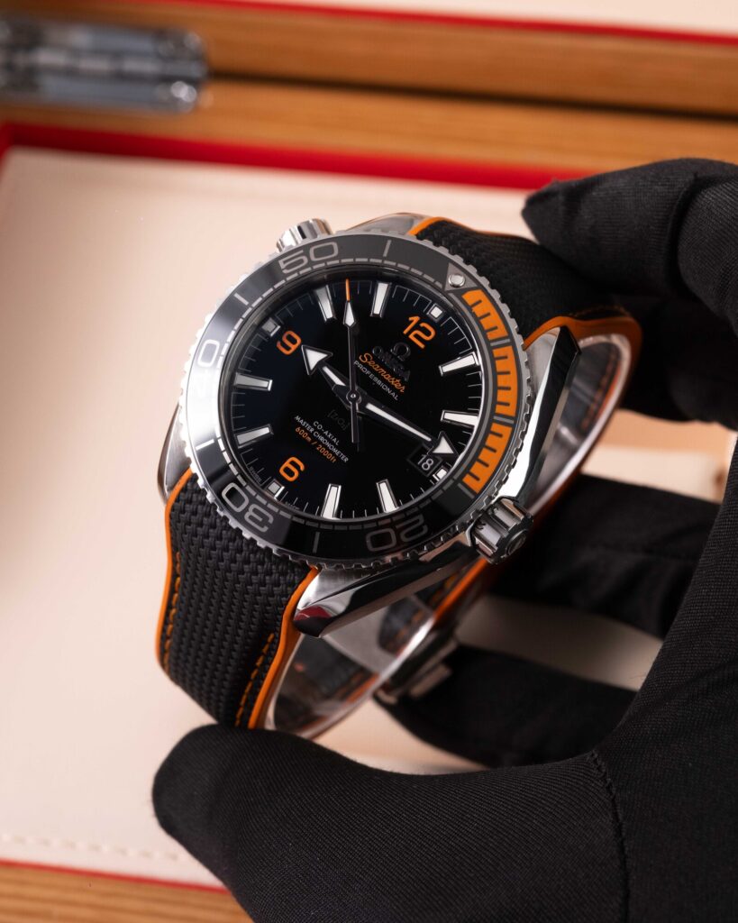 Omega Seamaster Planet Ocean 600M  215.32.44.21.01.001 2022