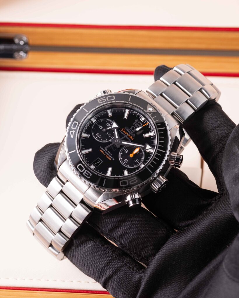 Omega Seamaster Planet Ocean 215.30.46.51.01.001 2025