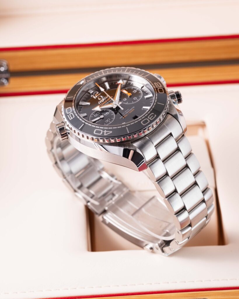 Omega Seamaster Planet Ocean 215.30.46.51.01.001 2025