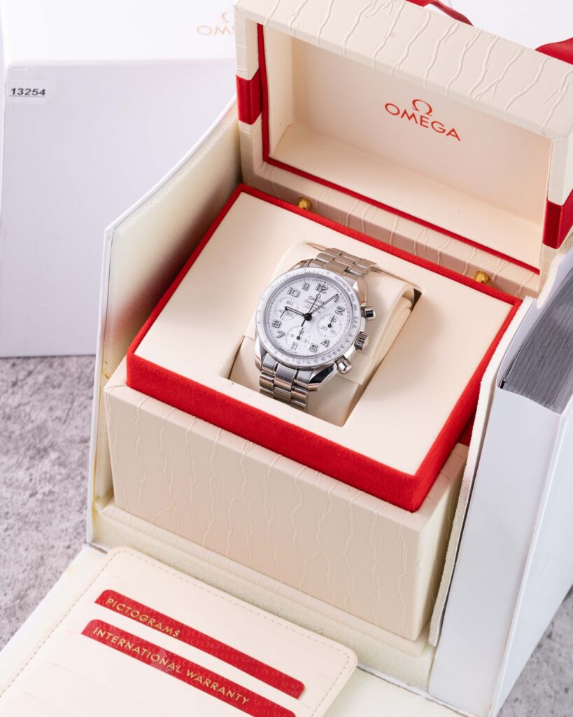 Omega Speedmaster 324.30.38.40.04.001 2017