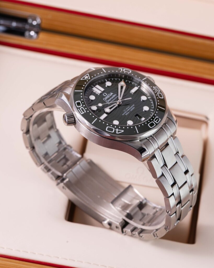 Omega Omega Seamaster Diver 300M 210.30.42.20.10.001 2025