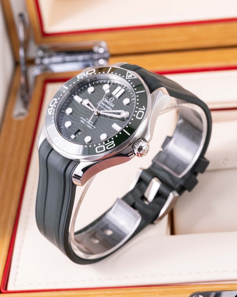 Omega Omega Seamaster Diver 300M 210.32.42.20.10.001 2025