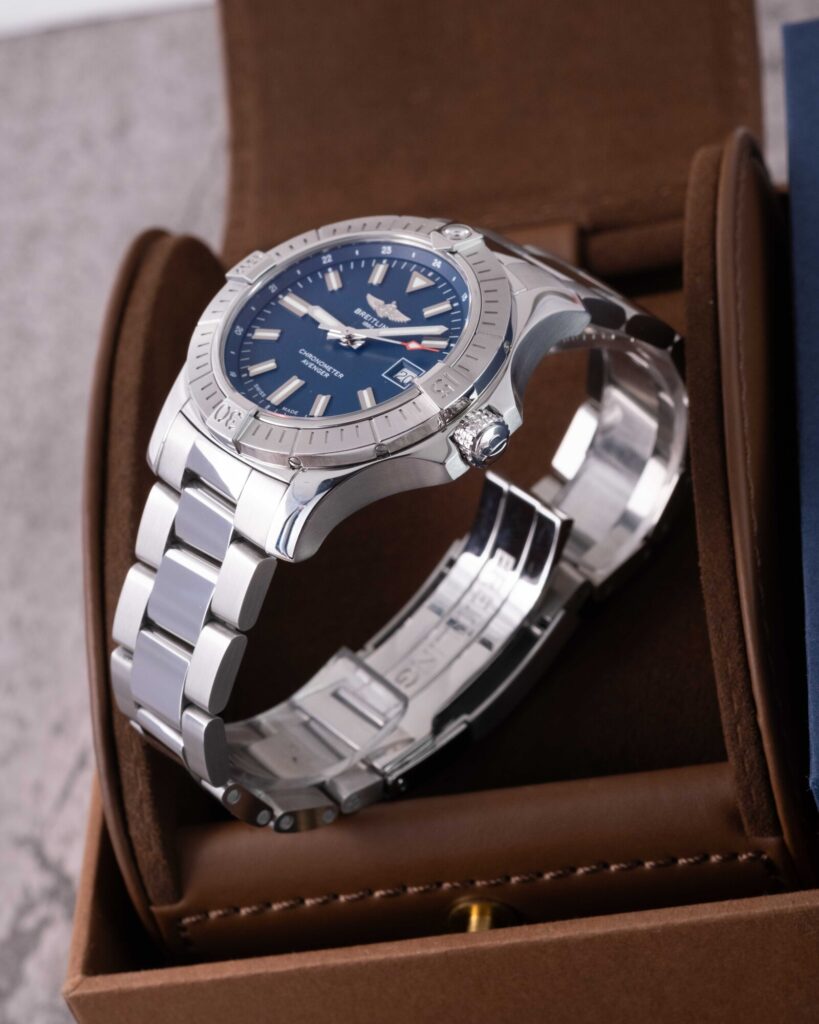 Breitling Avenger A17318 2020