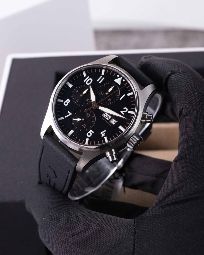IWC Steel 43MM Pilot Apxgp Chrono Auto Black Dial On Rubber Strap IW378009 2026