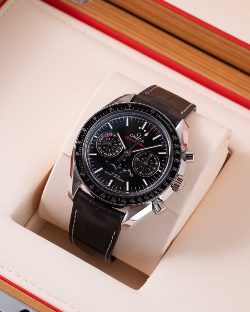 Omega Speedmaster 304.33.44.52.01.001 2022