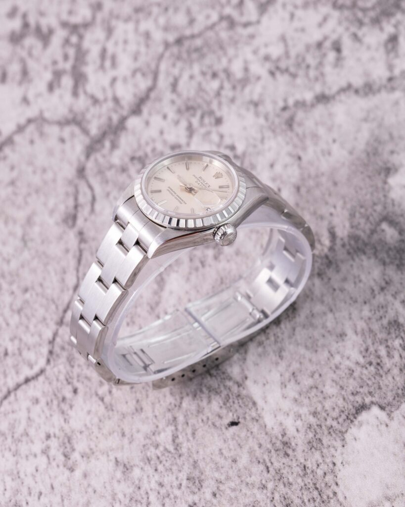 Rolex Oyster Perpetual Date 79240 2001