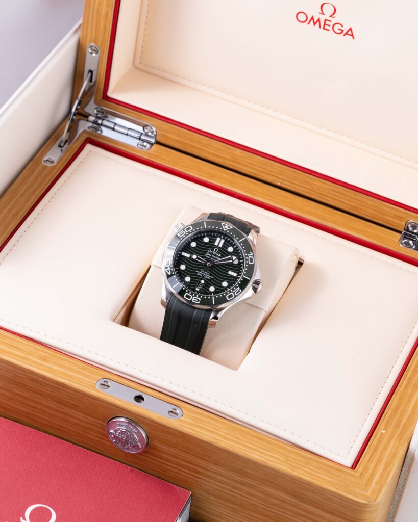 Omega Omega Seamaster Diver 300M 210.32.42.20.10.001 2025