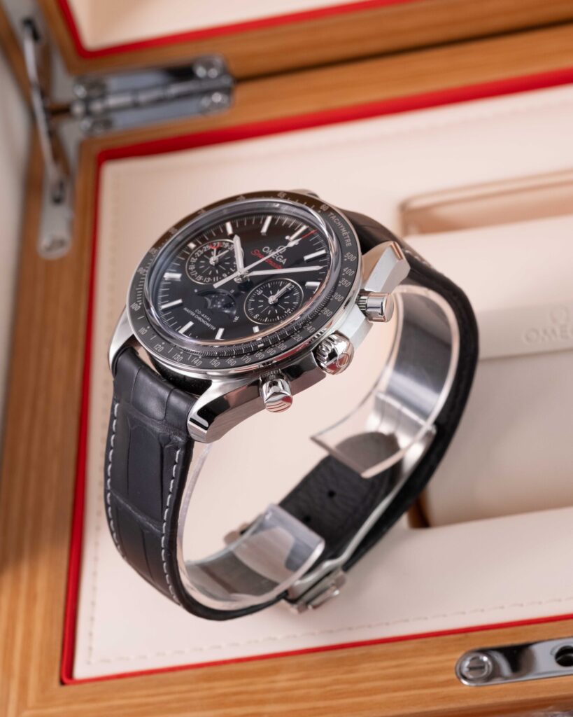 Omega Speedmaster 304.33.44.52.01.001 2022