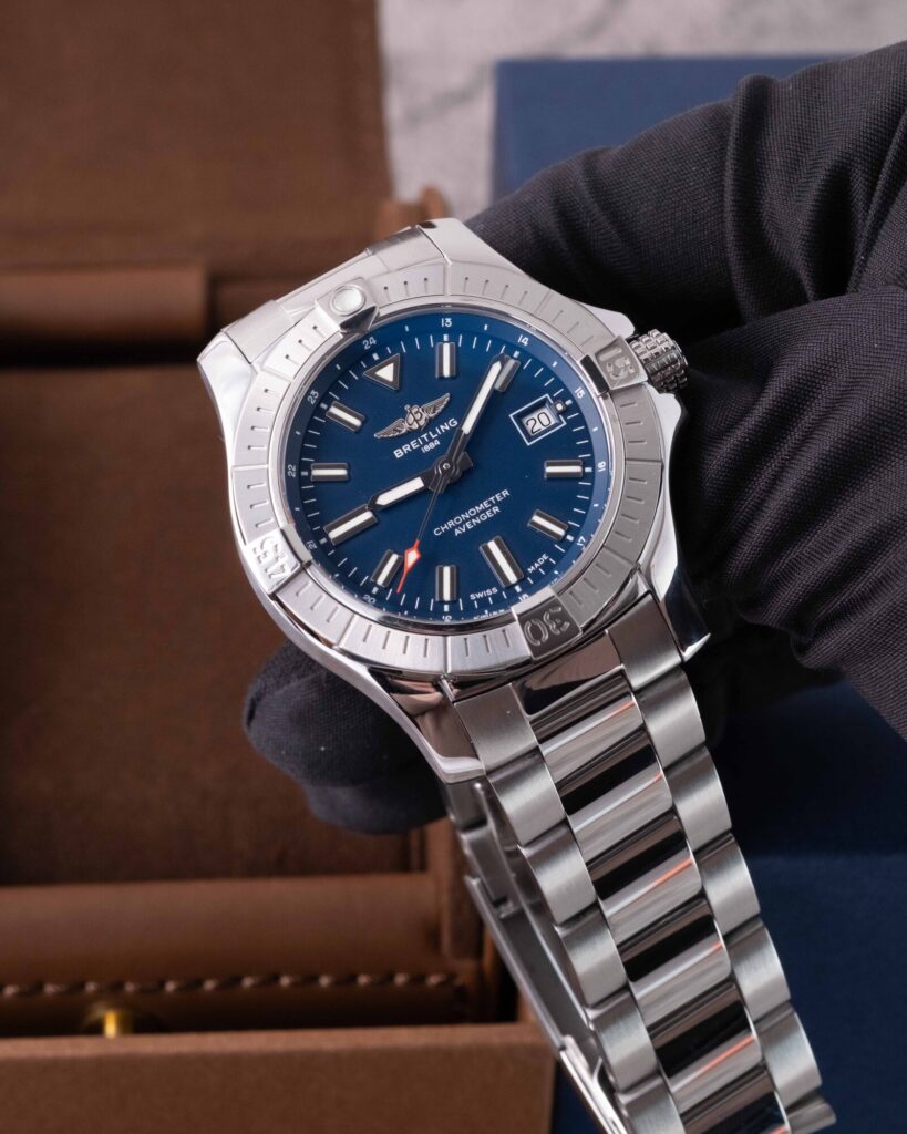 Breitling Avenger A17318 2020