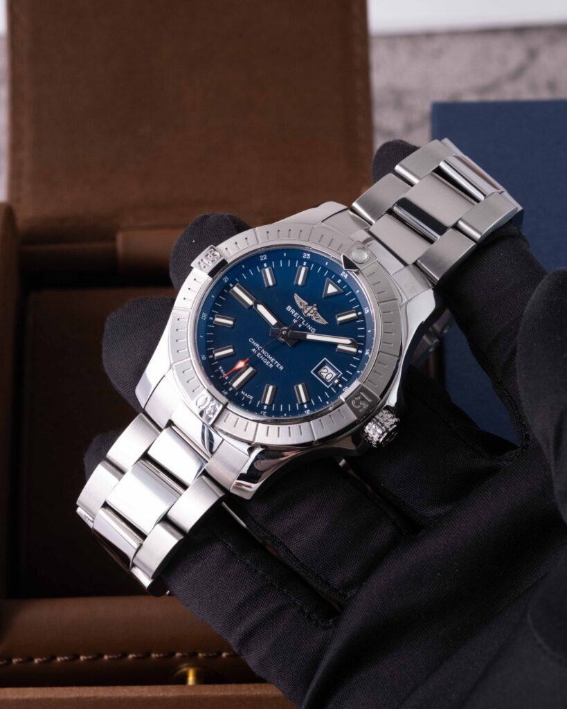 Breitling Avenger A17318 2020