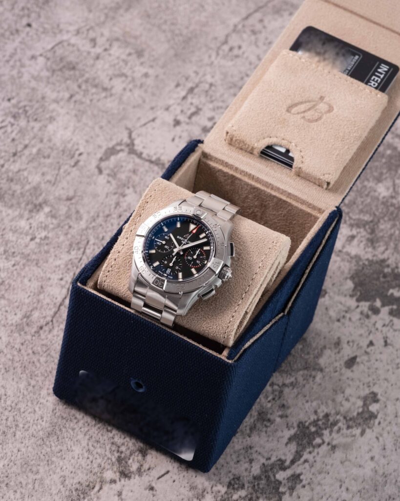 Breitling Avenger B01 AB0146101B1A1 2026