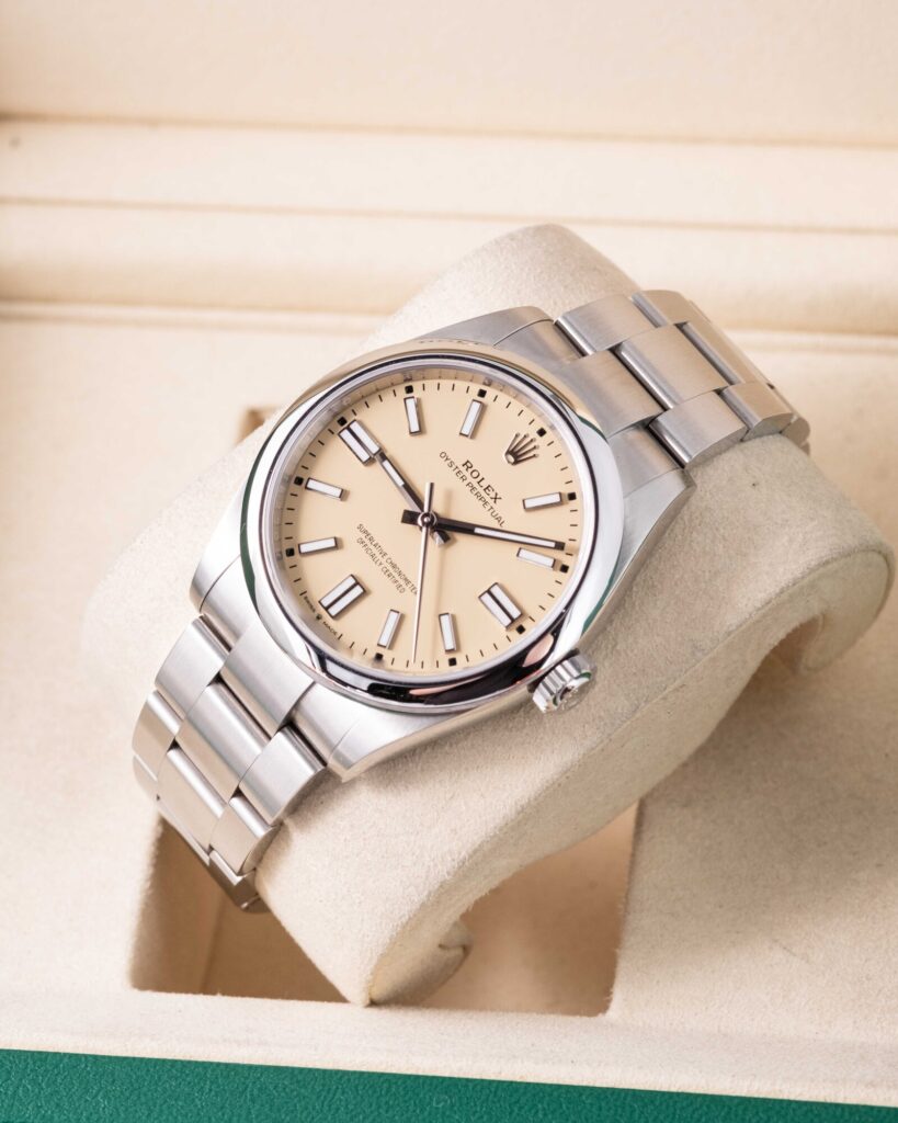 Rolex Oyster Perpetual 134300 2025