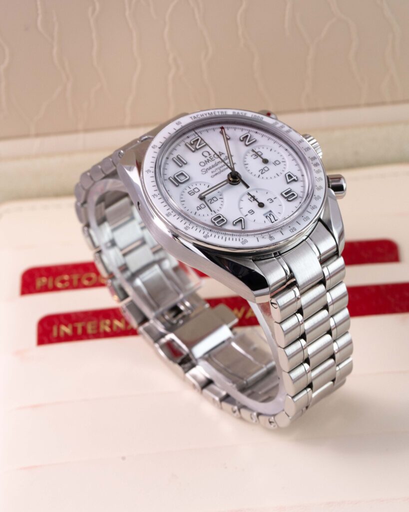 Omega Speedmaster 324.30.38.40.04.001 2017